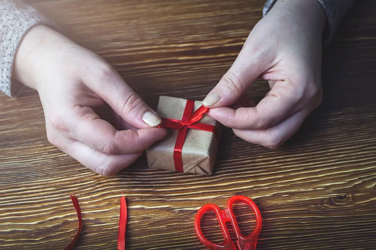 Hvad er en god tak-for-hjælpen-gave?