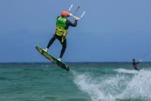 17 gaveidéer til hende, der brænder for kitesurfing