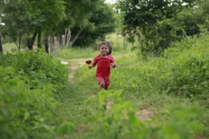 19 udendørsgaver til aktive 6-årige